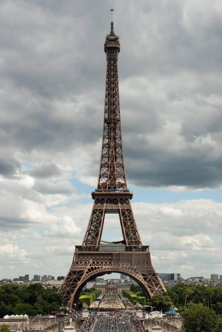 la tour eiffel a quoi sert elle